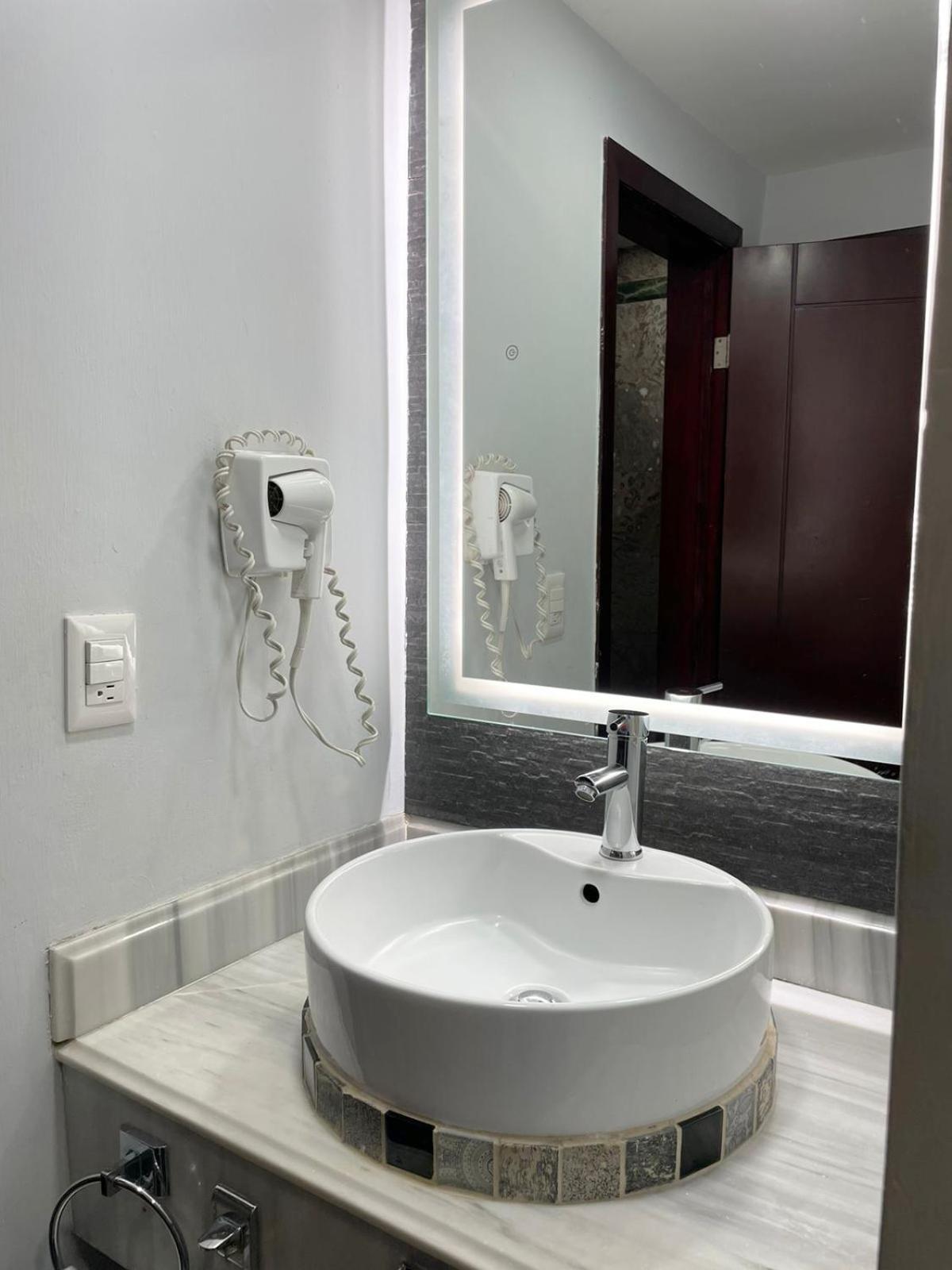 Landmark Suites By Balderrama Hotel Collection ลอสโมชิส ภายนอก รูปภาพ