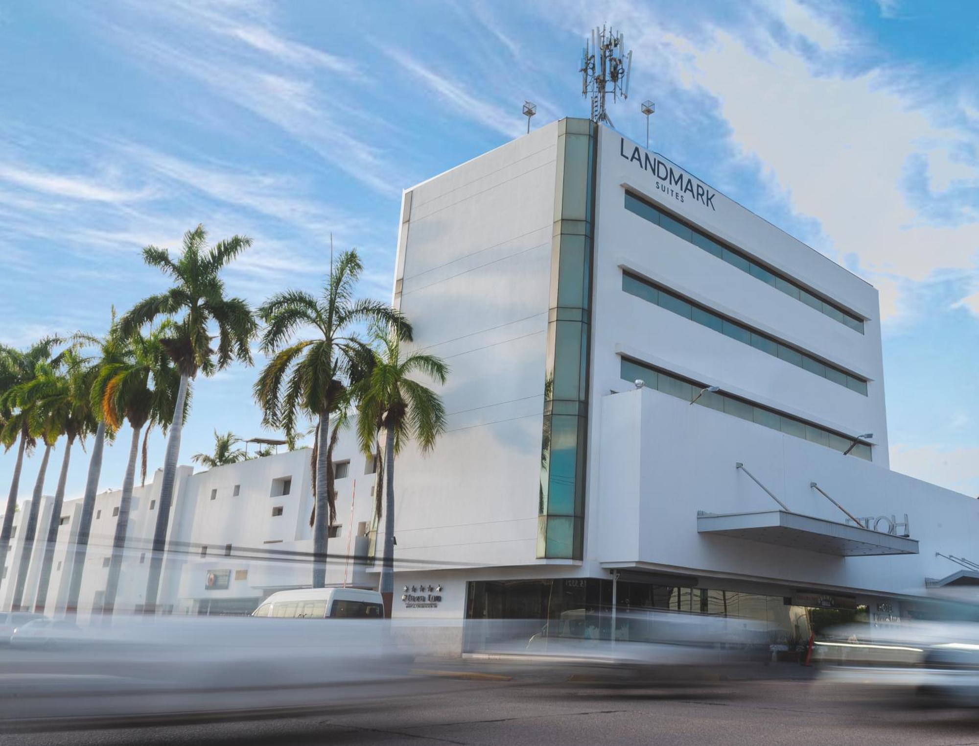 Landmark Suites By Balderrama Hotel Collection ลอสโมชิส ภายนอก รูปภาพ
